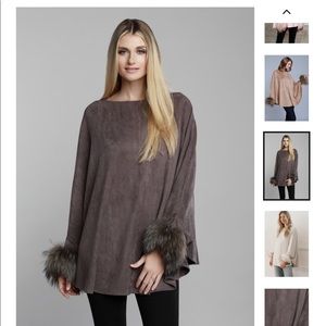 NWOT Dolce Cabo Poncho Removable fur cuffs S/M